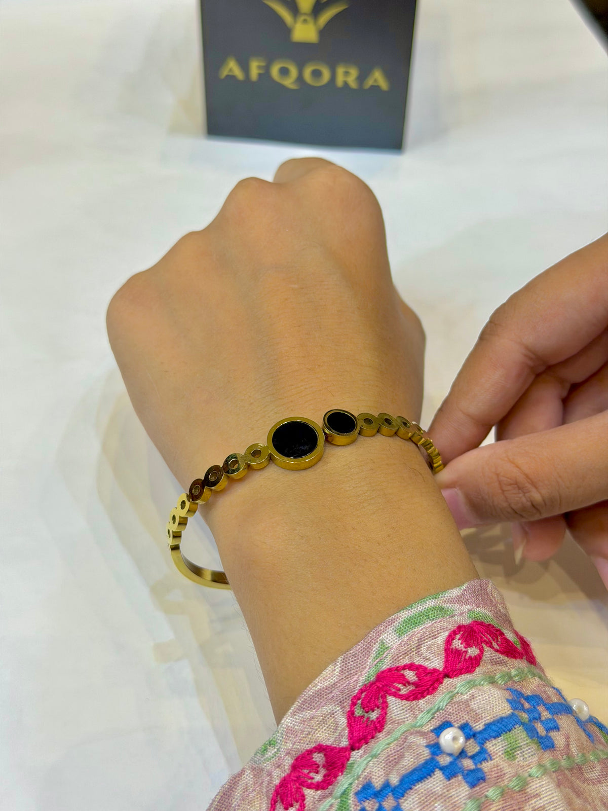 Bracelet & Bangles