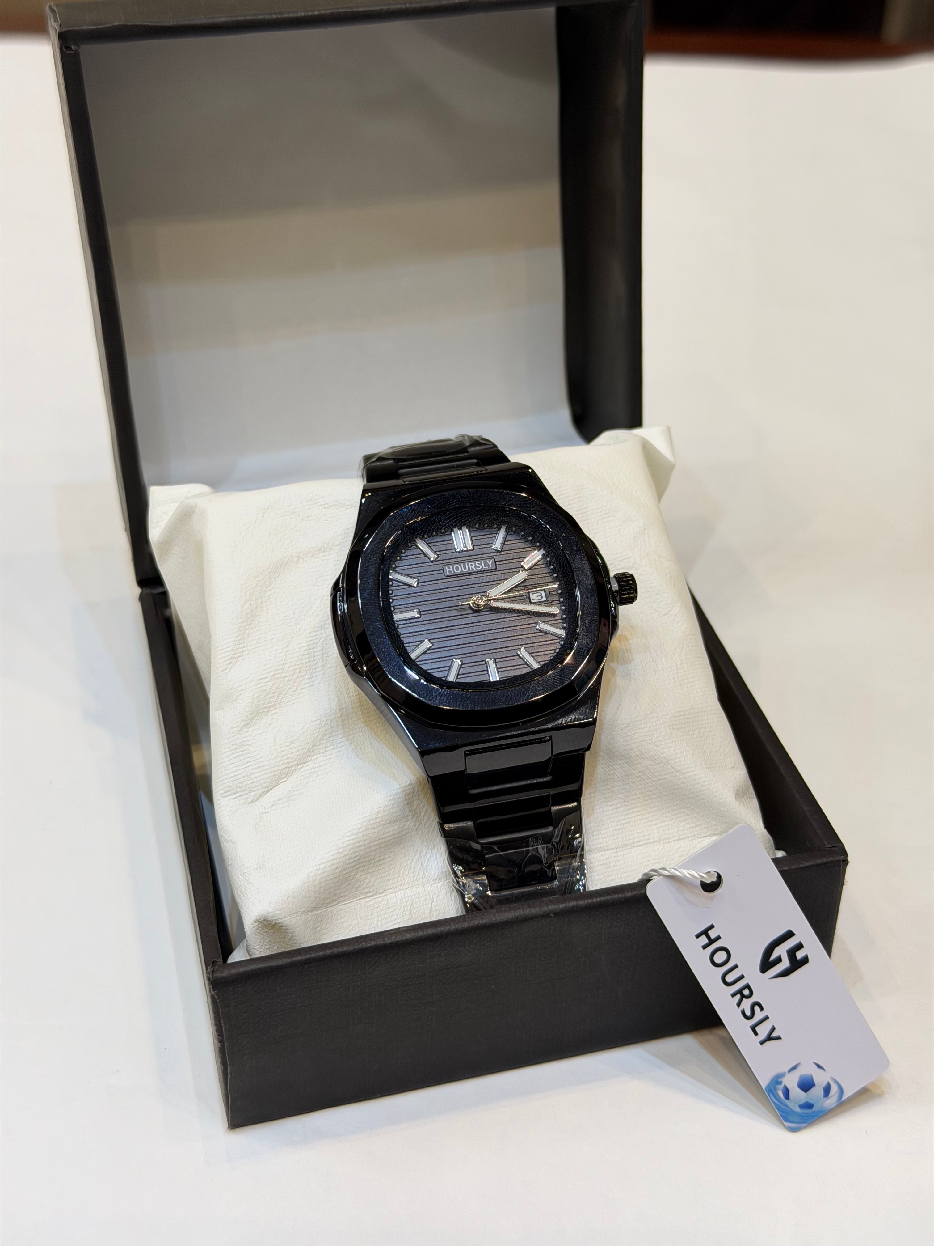 Hoursley Black Edition Square Dial