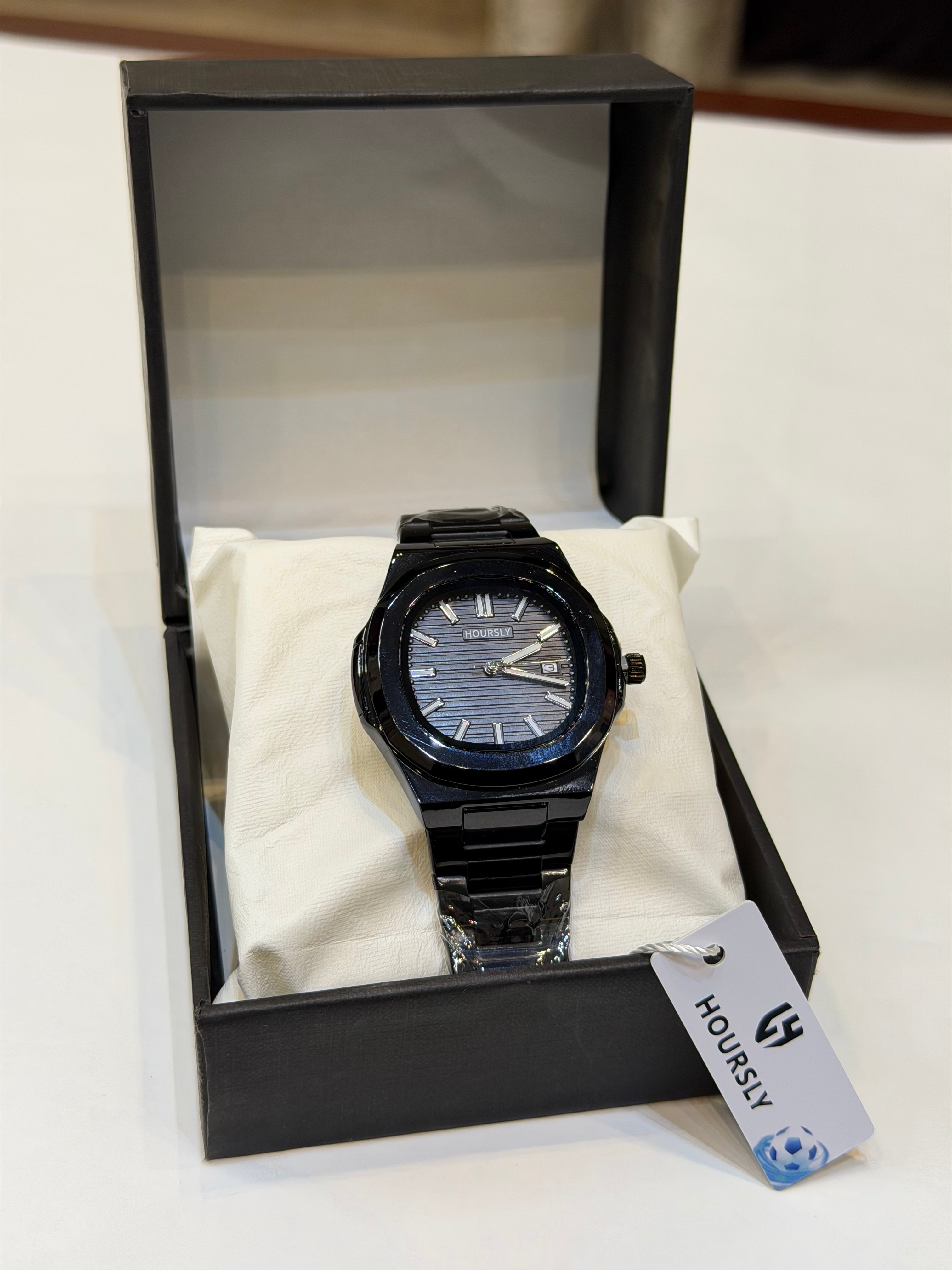 Hoursley Black Edition Square Dial